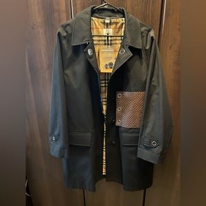 Burberry Trench Coat (Bodmin Coat US SIZE 8).